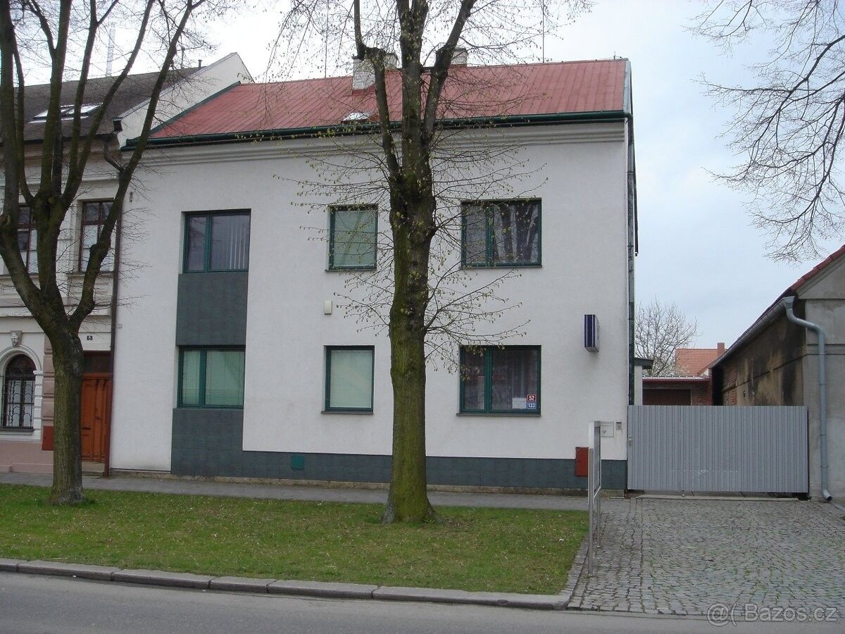 Ostatní, Hradec Králové, 500 04, 143 m²