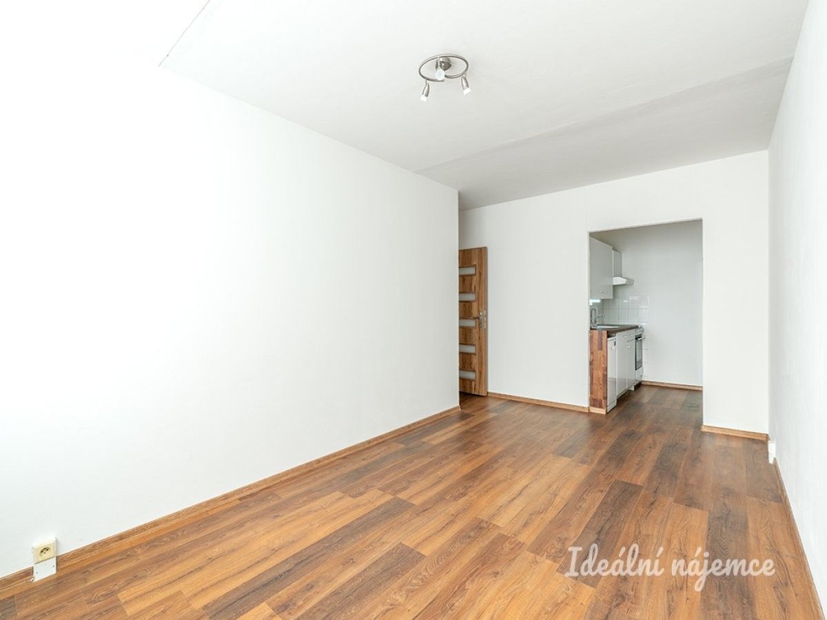 2+kk, Voskovcova, Praha, 45 m²