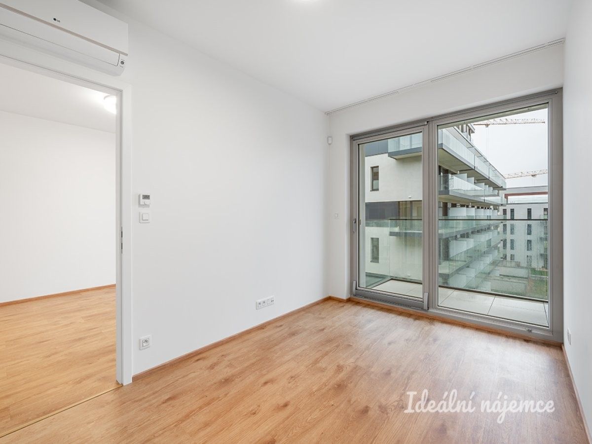 2+kk, Malešická, Praha, 53 m²