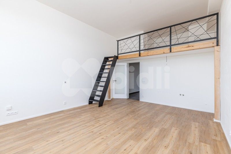 Prodej byt 1+kk - Malešická, Praha, 47 m²