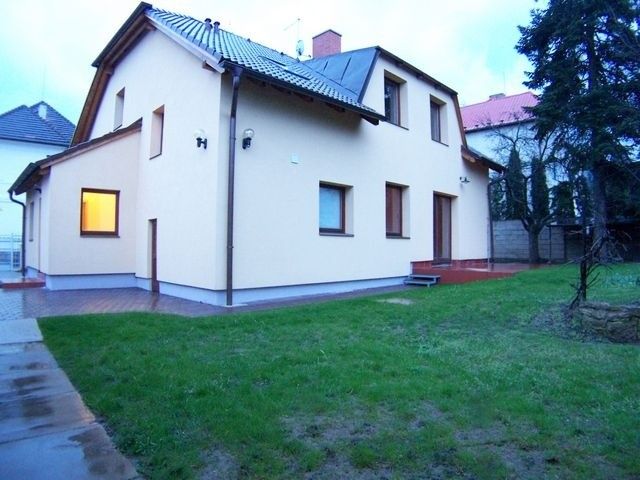 Byty, Dobřichovice, 252 29