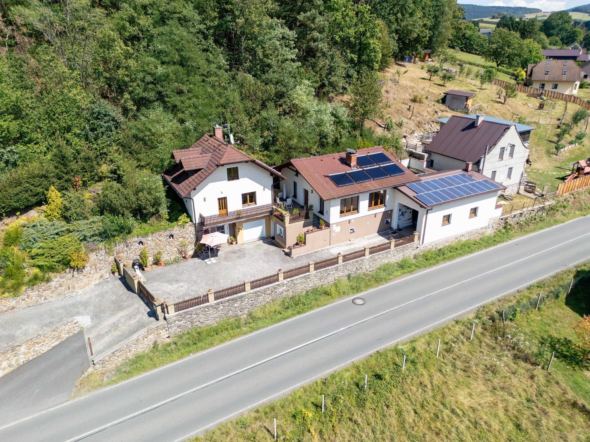 Ubytovací zařízení, Milence, Dešenice, 350 m²