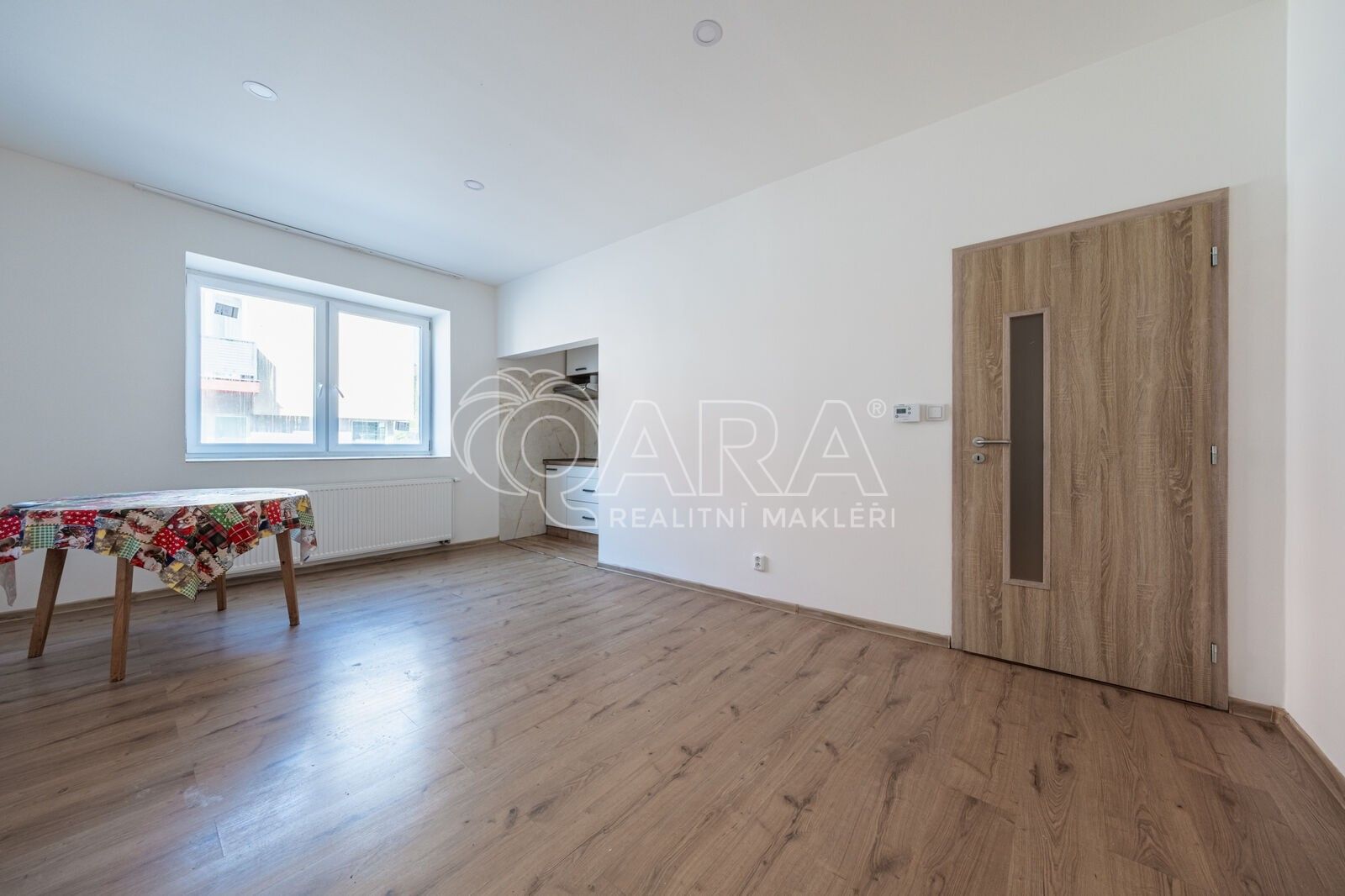 Pronájem byt 2+kk - U tvrze, Praha, 58 m²