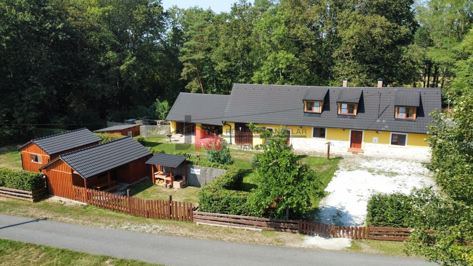 Chalupy, Zvíkovské Podhradí, 280 m²