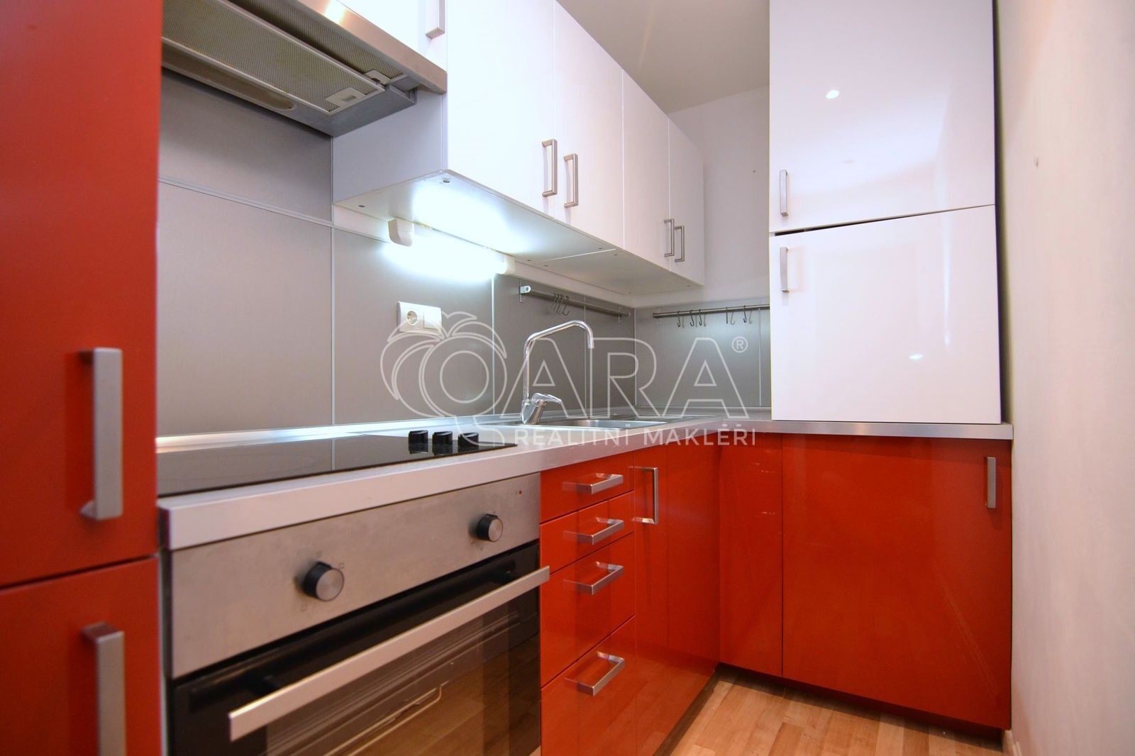 Pronájem byt 2+kk - Žitomírská, Praha, 38 m²