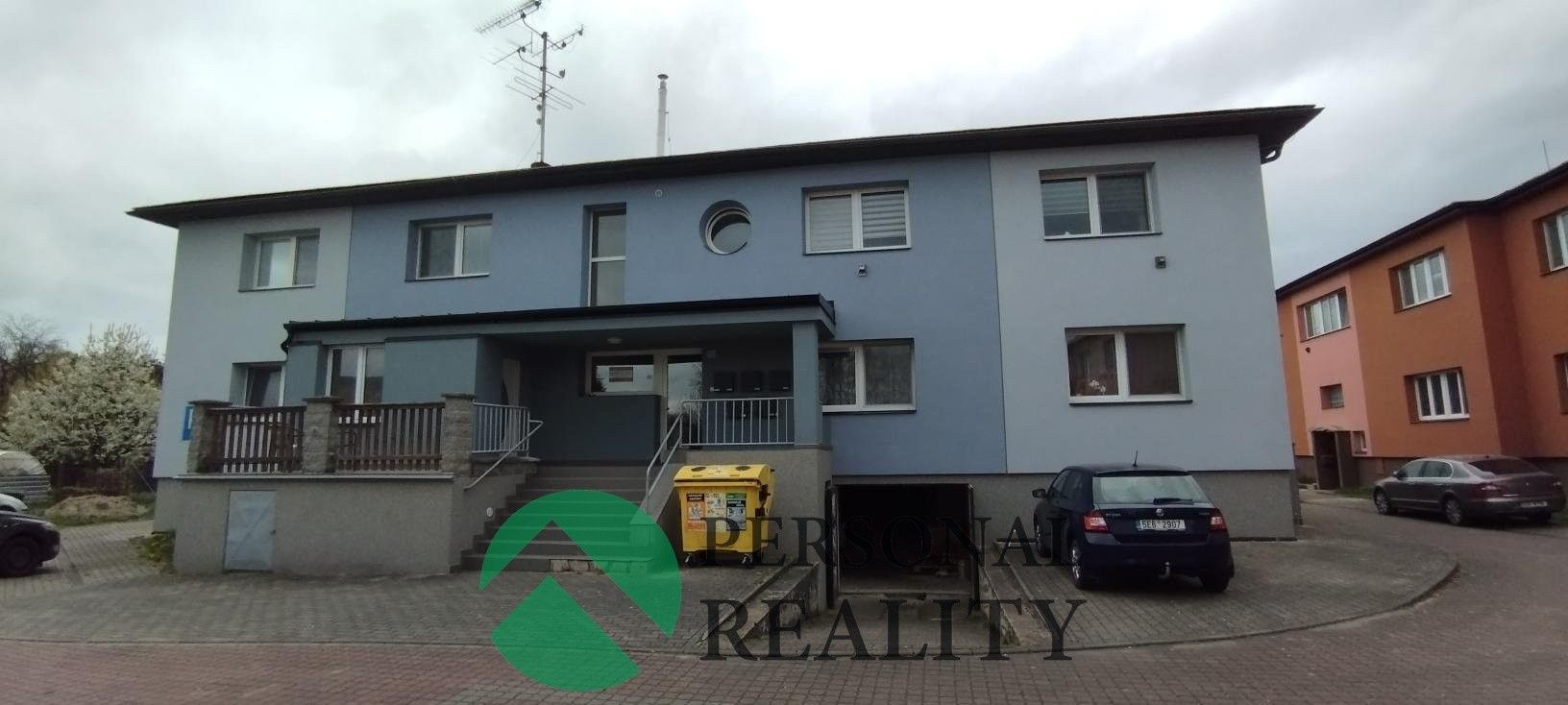 Garáže, Havlíčkova, Rybitví, 36 m²