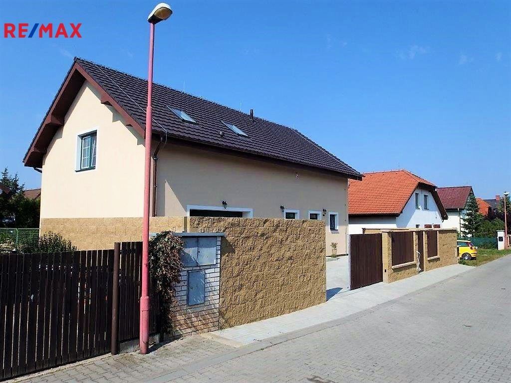 4+kk, Na Viničkách, Šestajovice, 94 m²