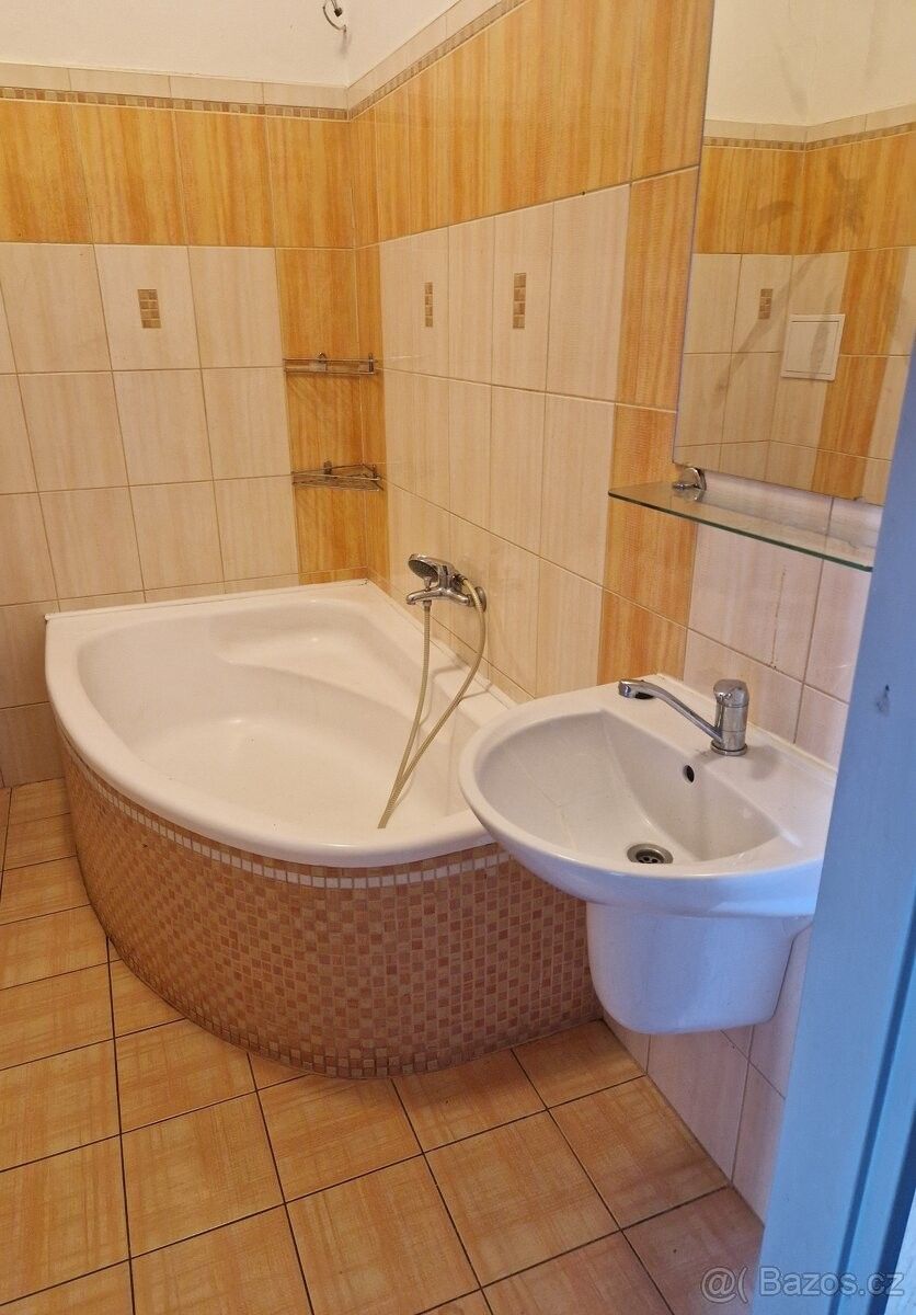 Byty, Děčín, 405 02