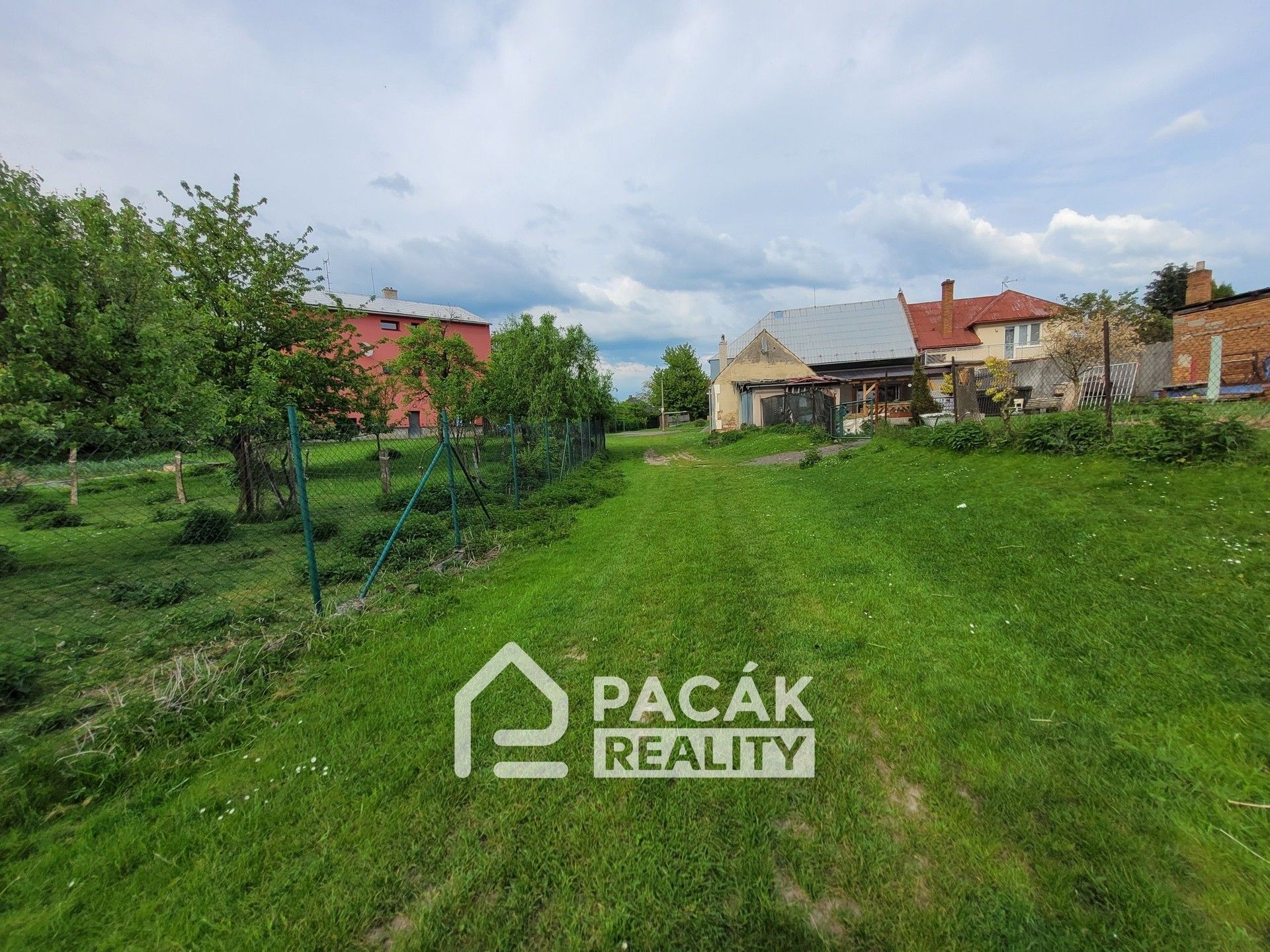 Prodej pozemek pro bydlení - Bezuchov, 1 100 m²