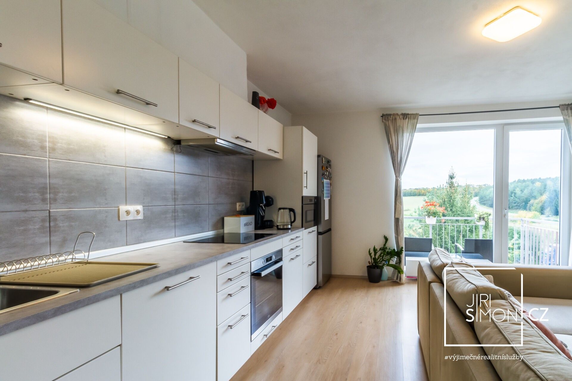 2+kk, Ječná, Hostivice, 48 m²