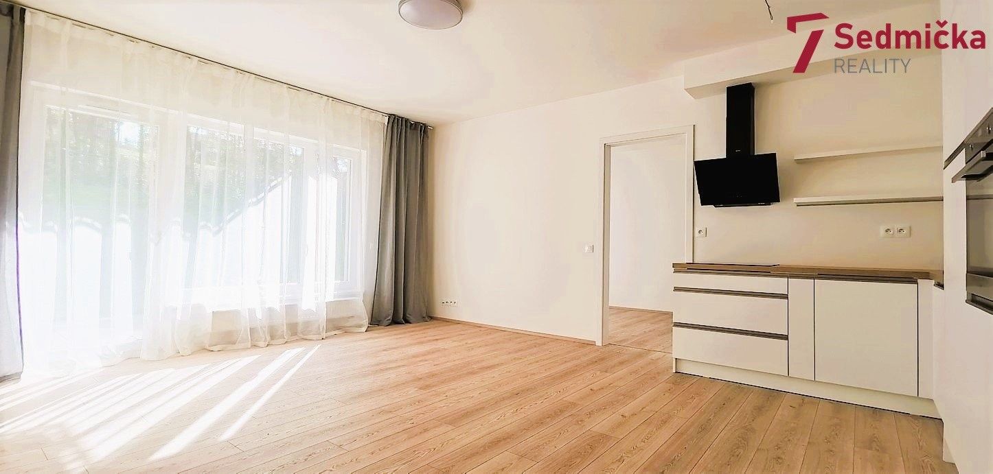 2+kk, Pod areálem, Praha, 56 m²