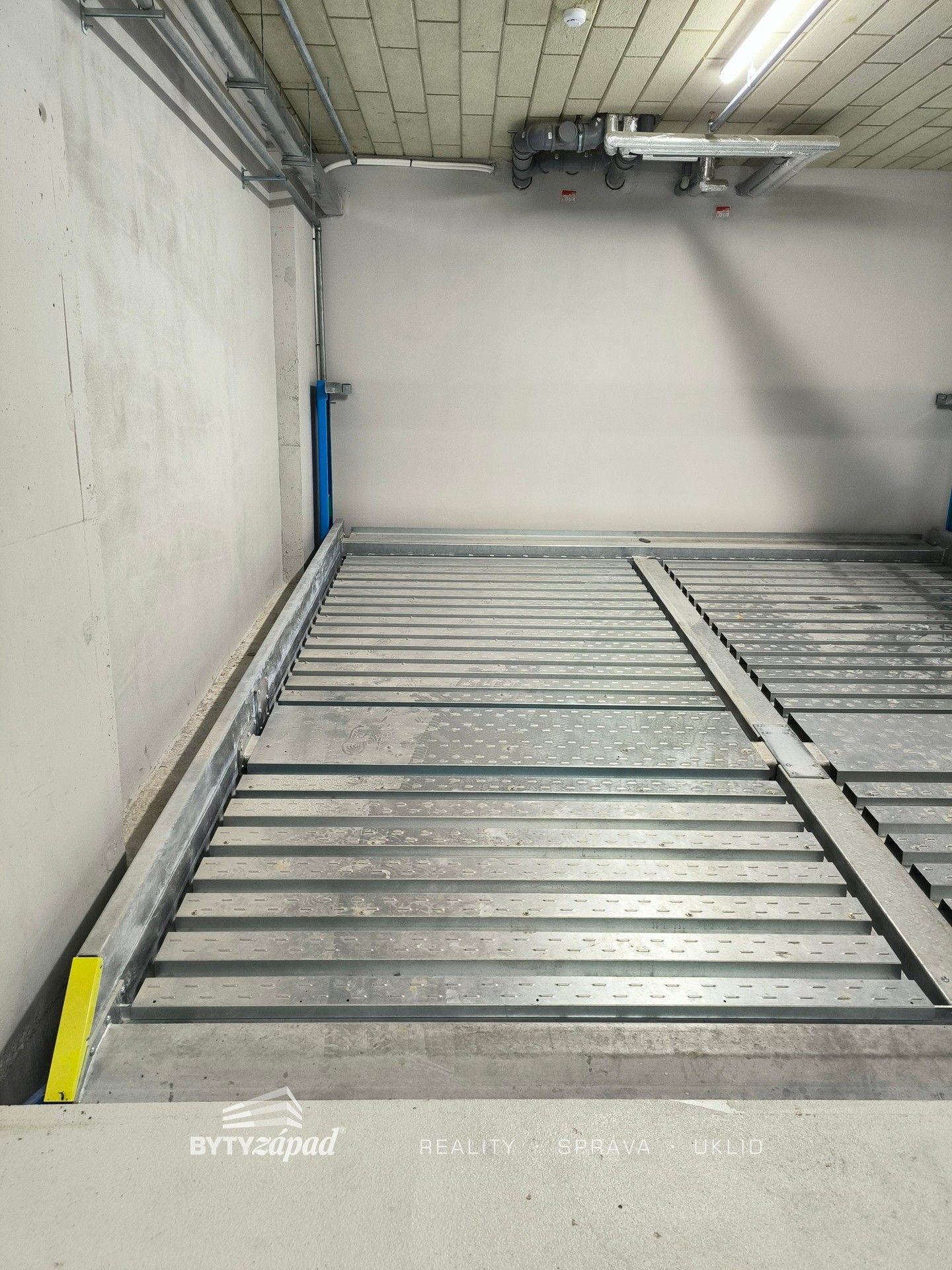 Pronájem garáž - Na Jíkalce, Plzeň, 17 m²