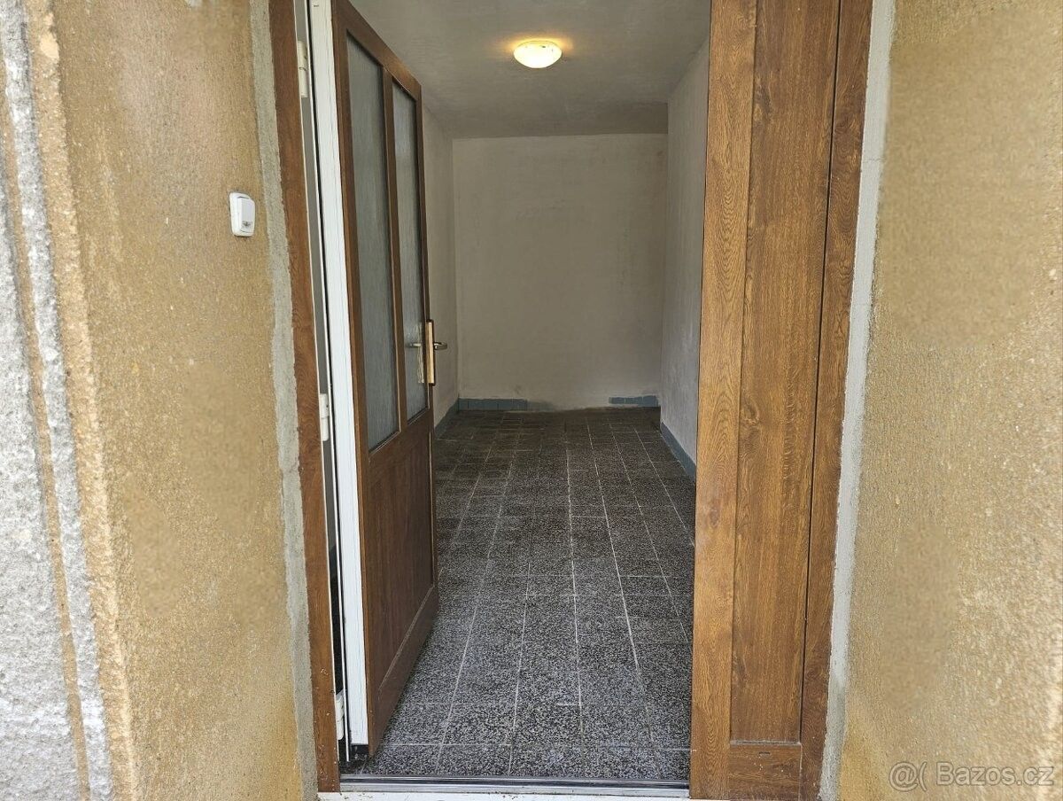 Prodej dům - Újezd u Brna, 664 53, 350 m²