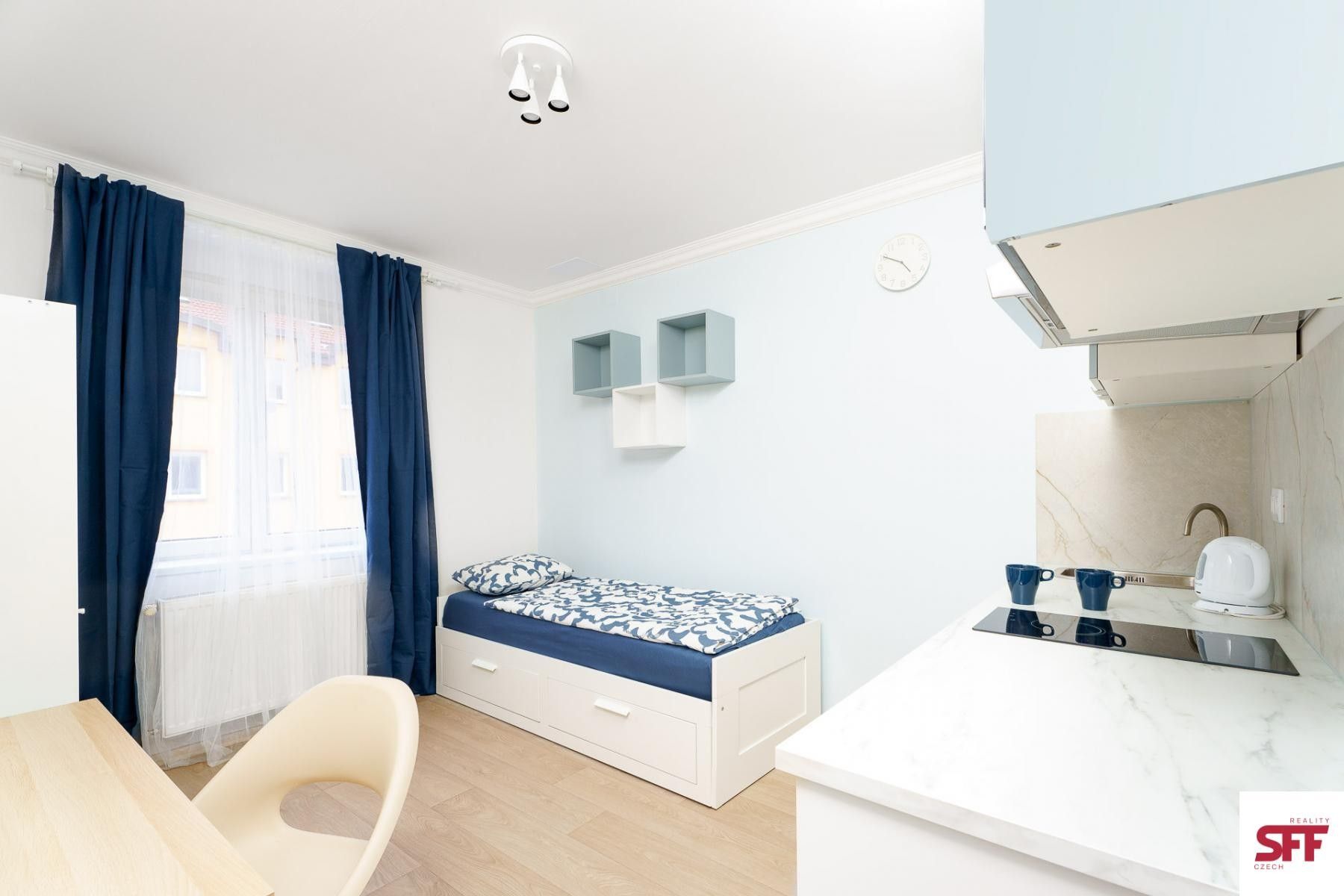 1+kk, Čerčanská, Praha, 18 m²