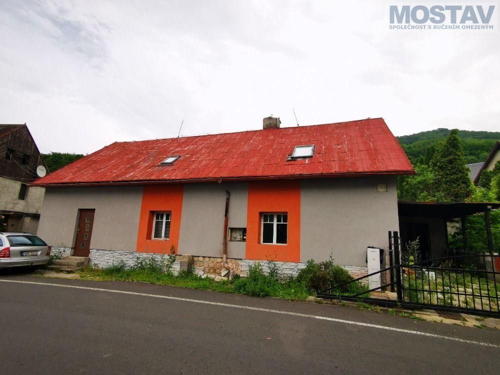 Rodinné domy, Korunní, Stráž nad Ohří, 260 m²