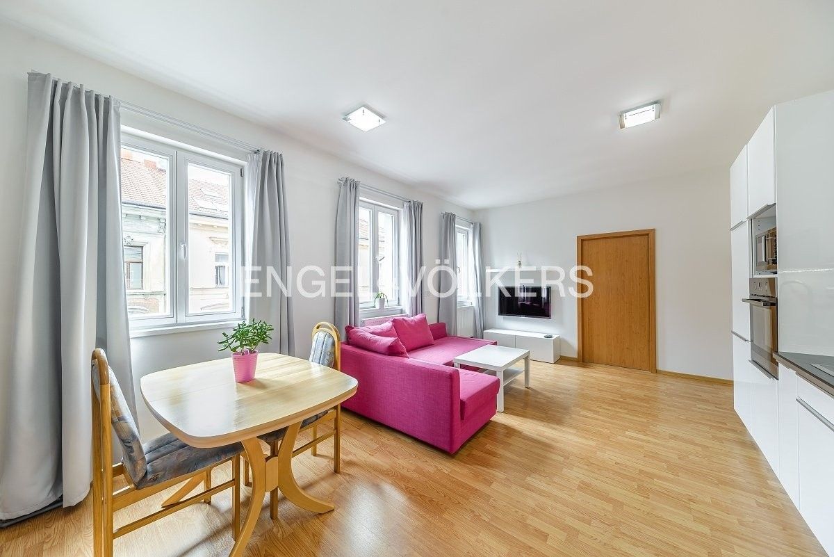 2+kk, Jindřicha Plachty, Praha, 40 m²