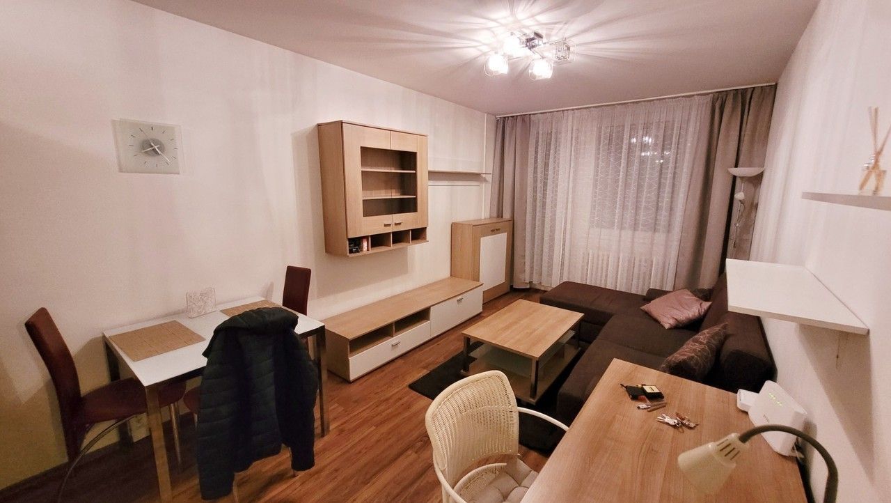 Pronájem byt 2+kk - Vrbova, Praha, 52 m²