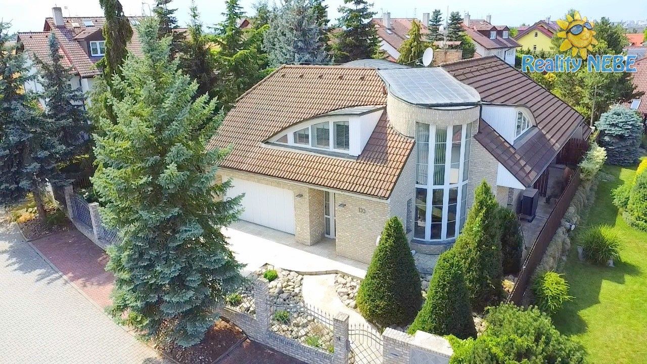 Vily, U zahrádek, Praha, 427 m²