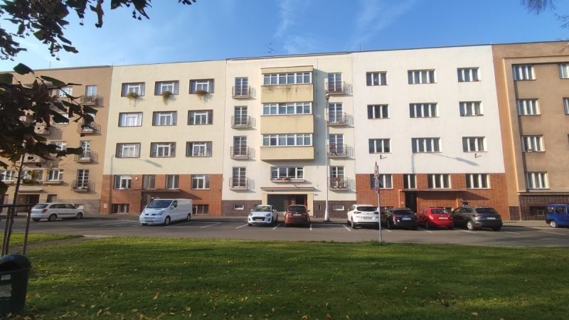 2+1, Smetanovo nábřeží, Hradec Králové, 64 m²