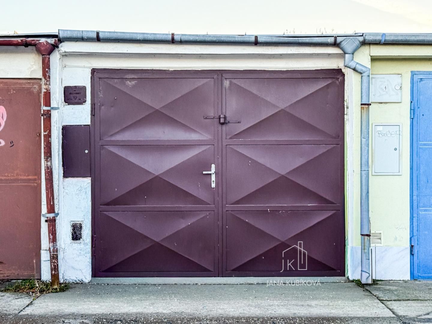 Garáže, Hutník, Veselí nad Moravou, 19 m²