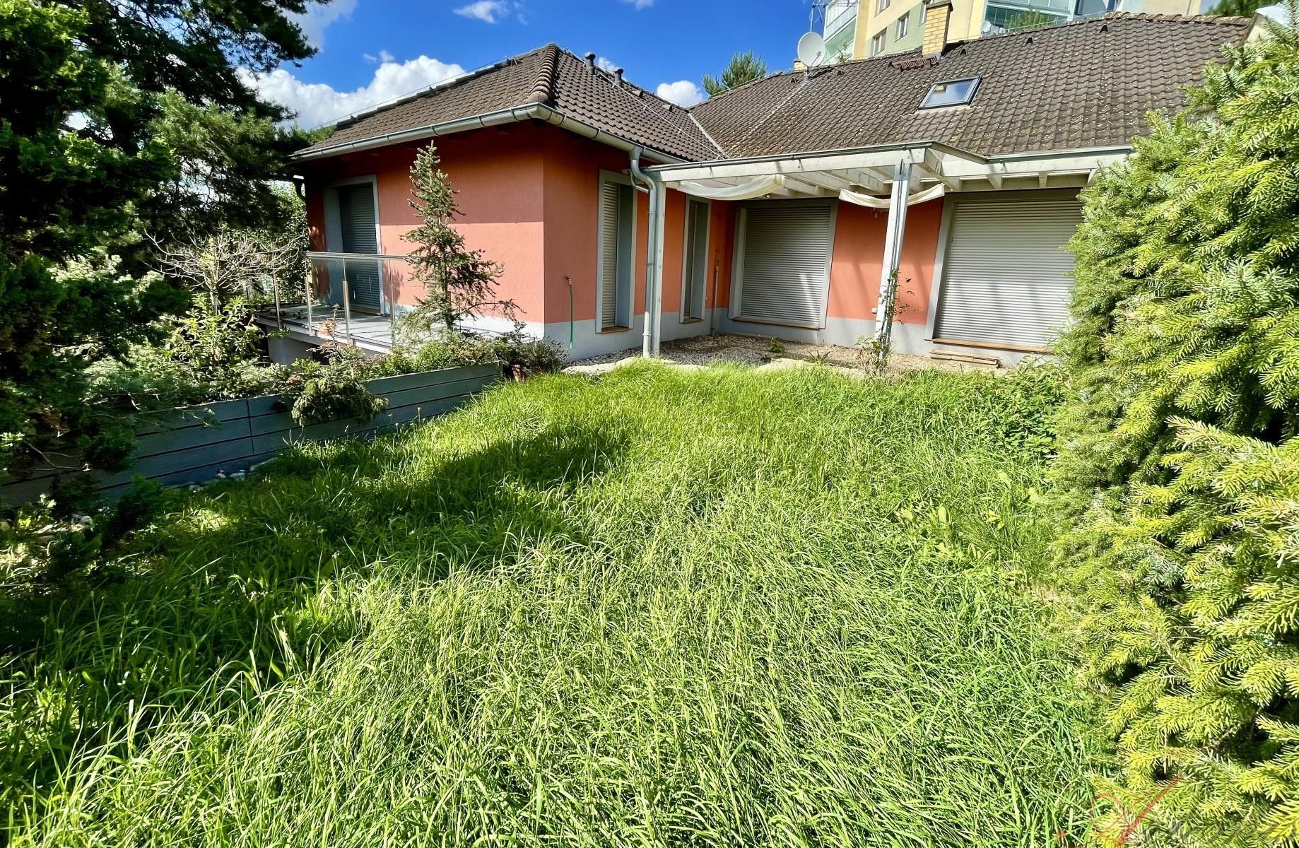 Rodinné domy, Nerudova, Opava, 380 m²