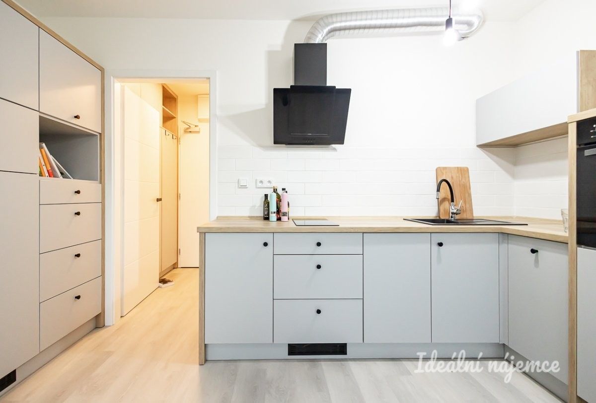 1+kk, Perucká, Praha, 25 m²