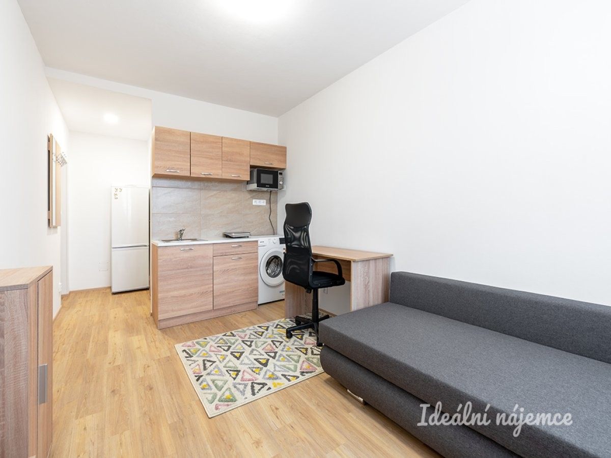 Pronájem byt 1+kk - Amforová, Praha, 22 m²