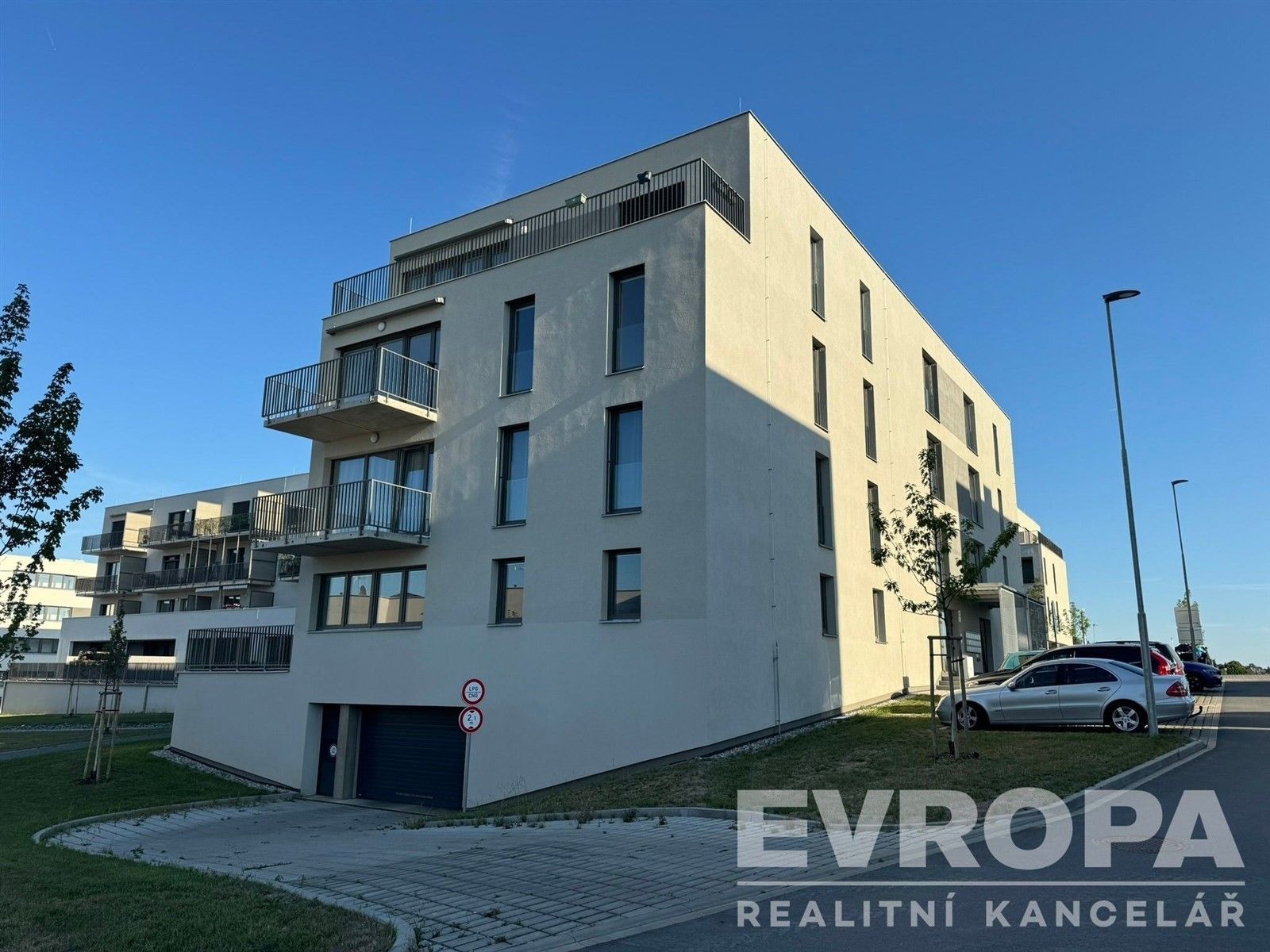 Pronájem byt 1+kk - Safírová, Plzeň, 30 m²