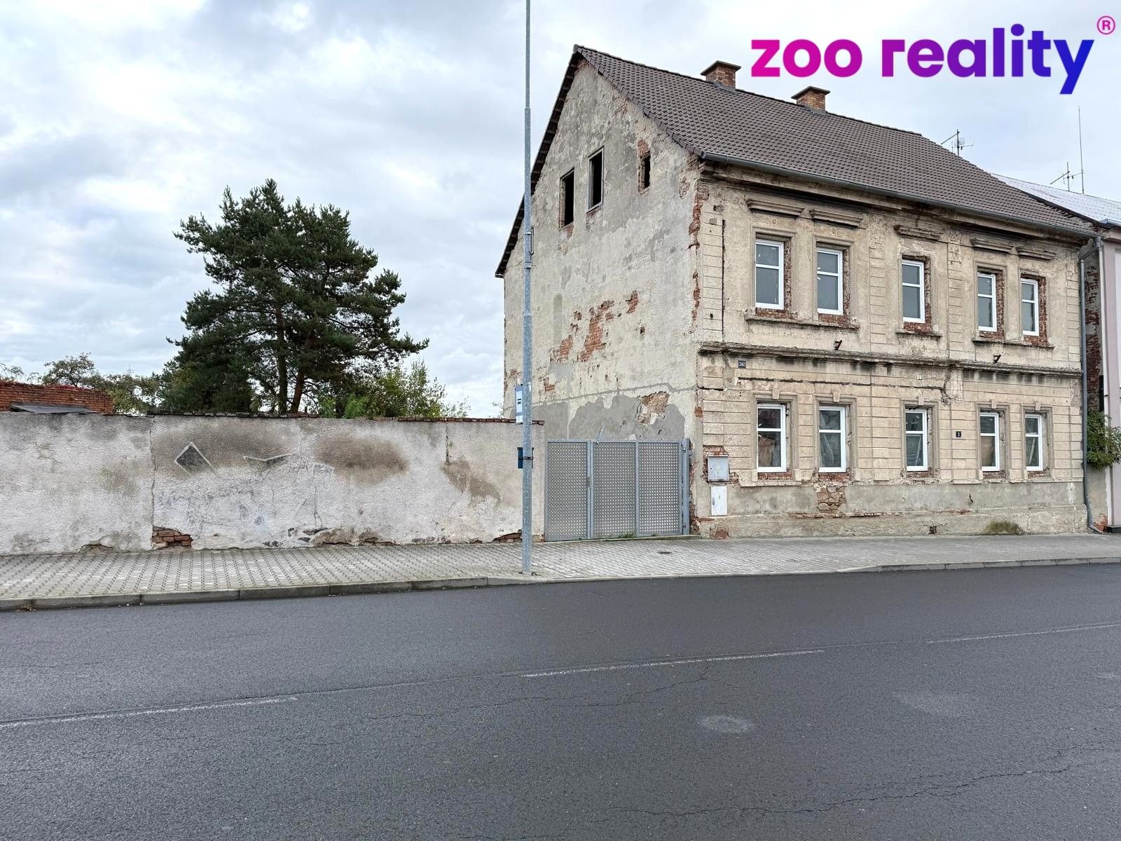 Rodinné domy, Vrchlického, Lom, 250 m²