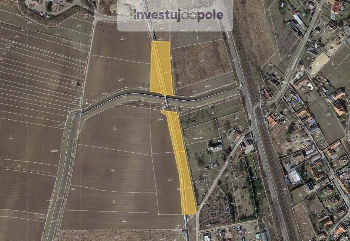 Zemědělské pozemky, Mělník, 2 451 m²