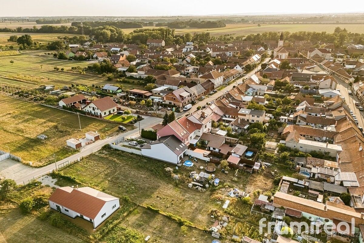 Prodej pozemek pro bydlení - Rajhrad, 664 61, 500 m²