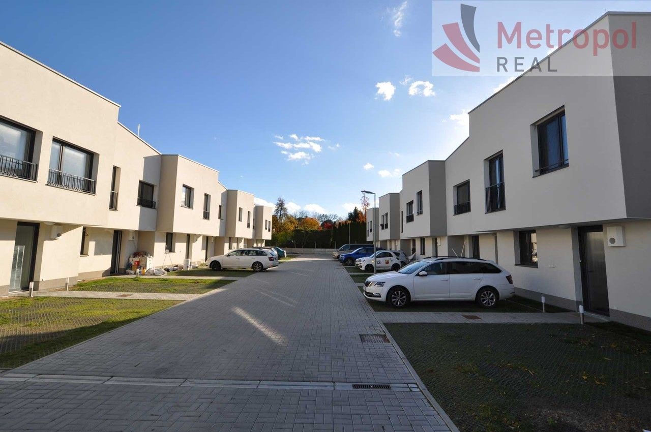 4+kk, Dolínek, Odolena Voda, 104 m²