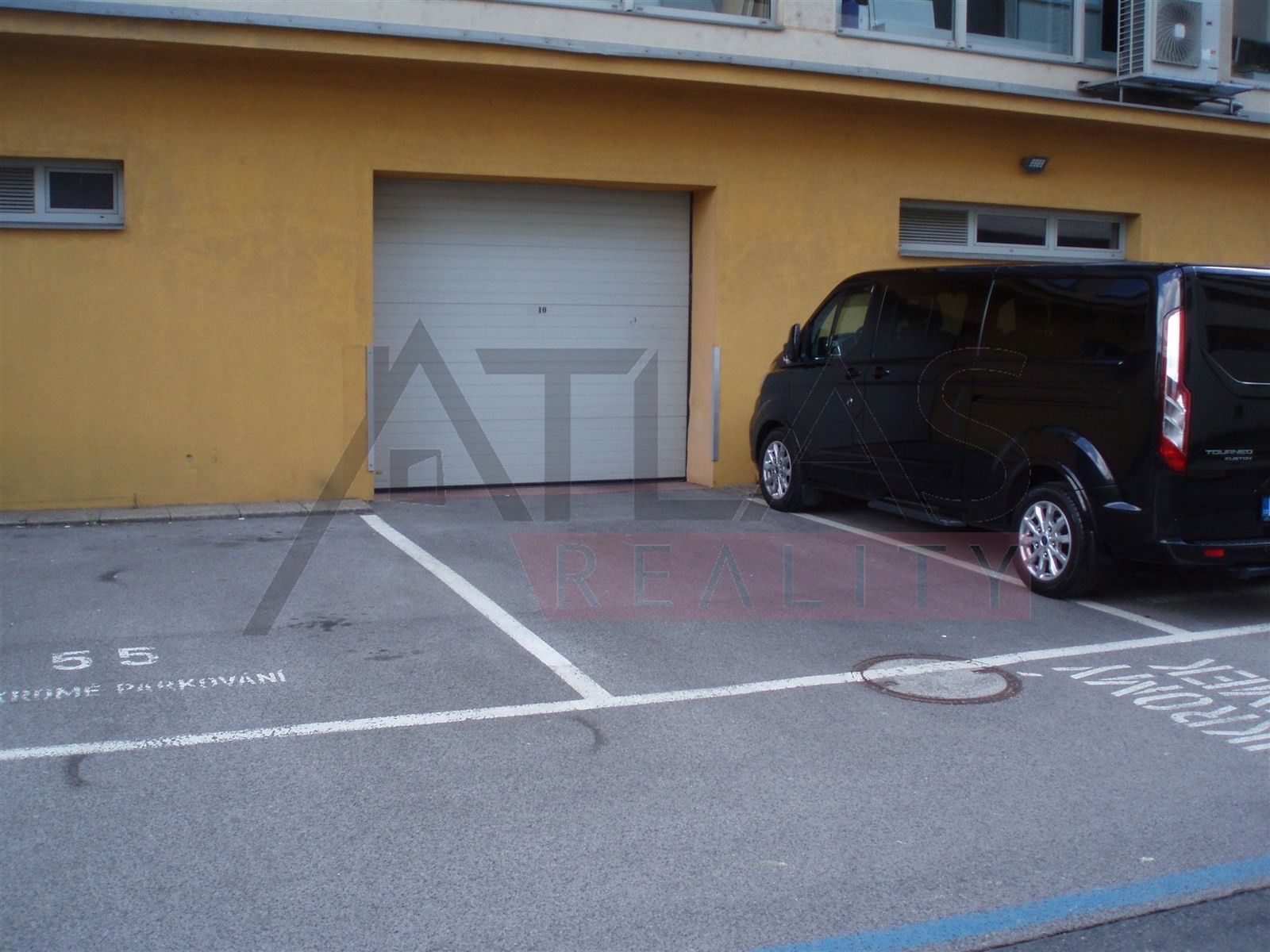 Garáže, Českomoravská, Praha, 20 m²