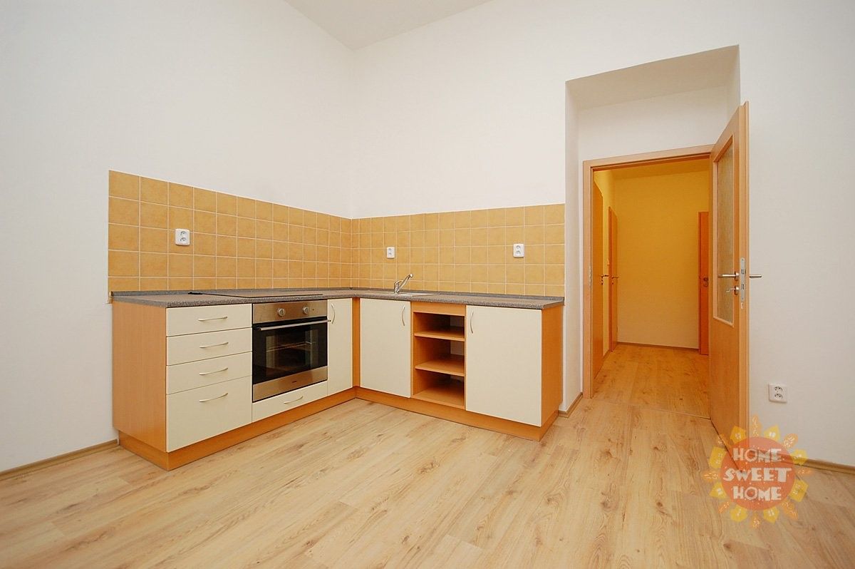 2+kk, Žerotínova, Praha, 55 m²