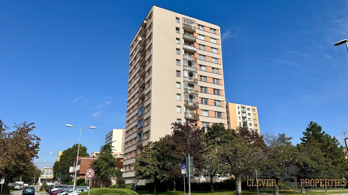 3+1, Pardubice, 530 02, 77 m²