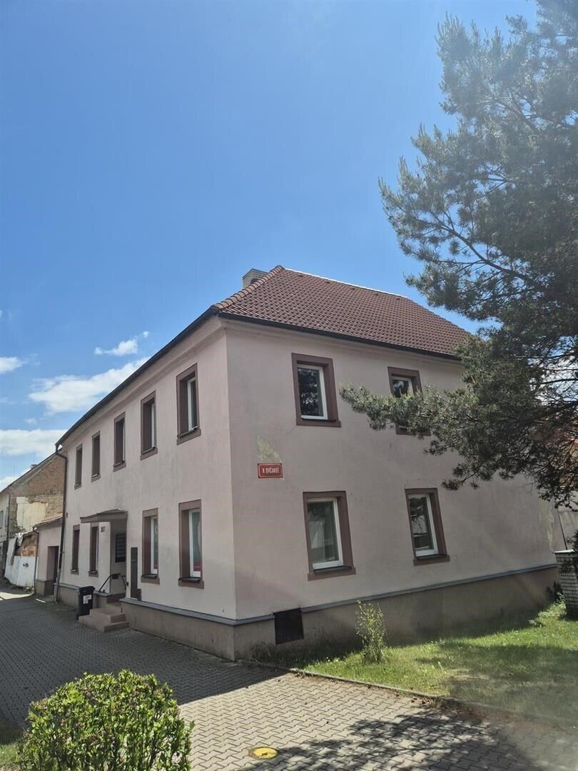 Pronájem kancelář - Pražská, Unhošť, 28 m²