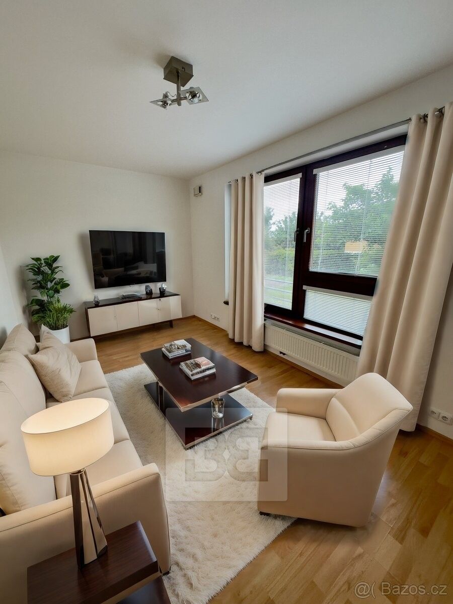 3+kk, Praha, 155 21, 66 m²