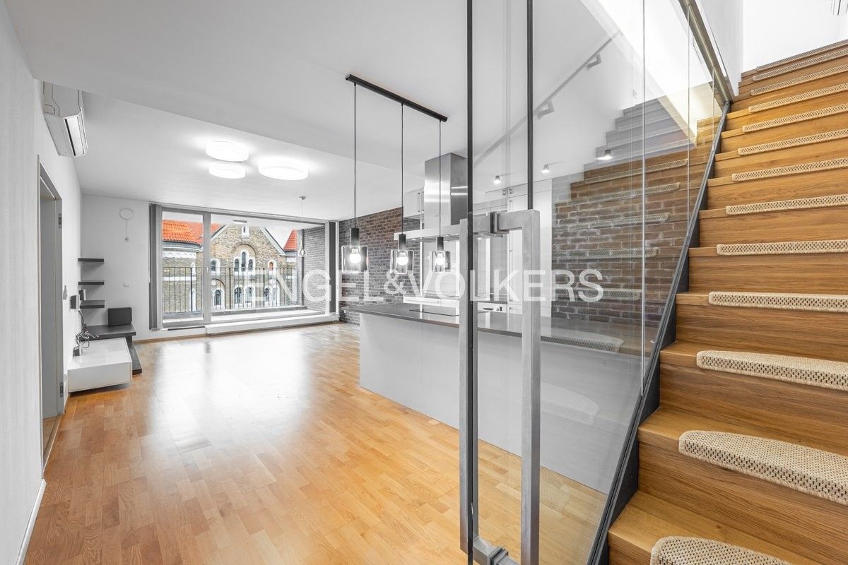 5+kk, Švédská, Praha, 232 m²