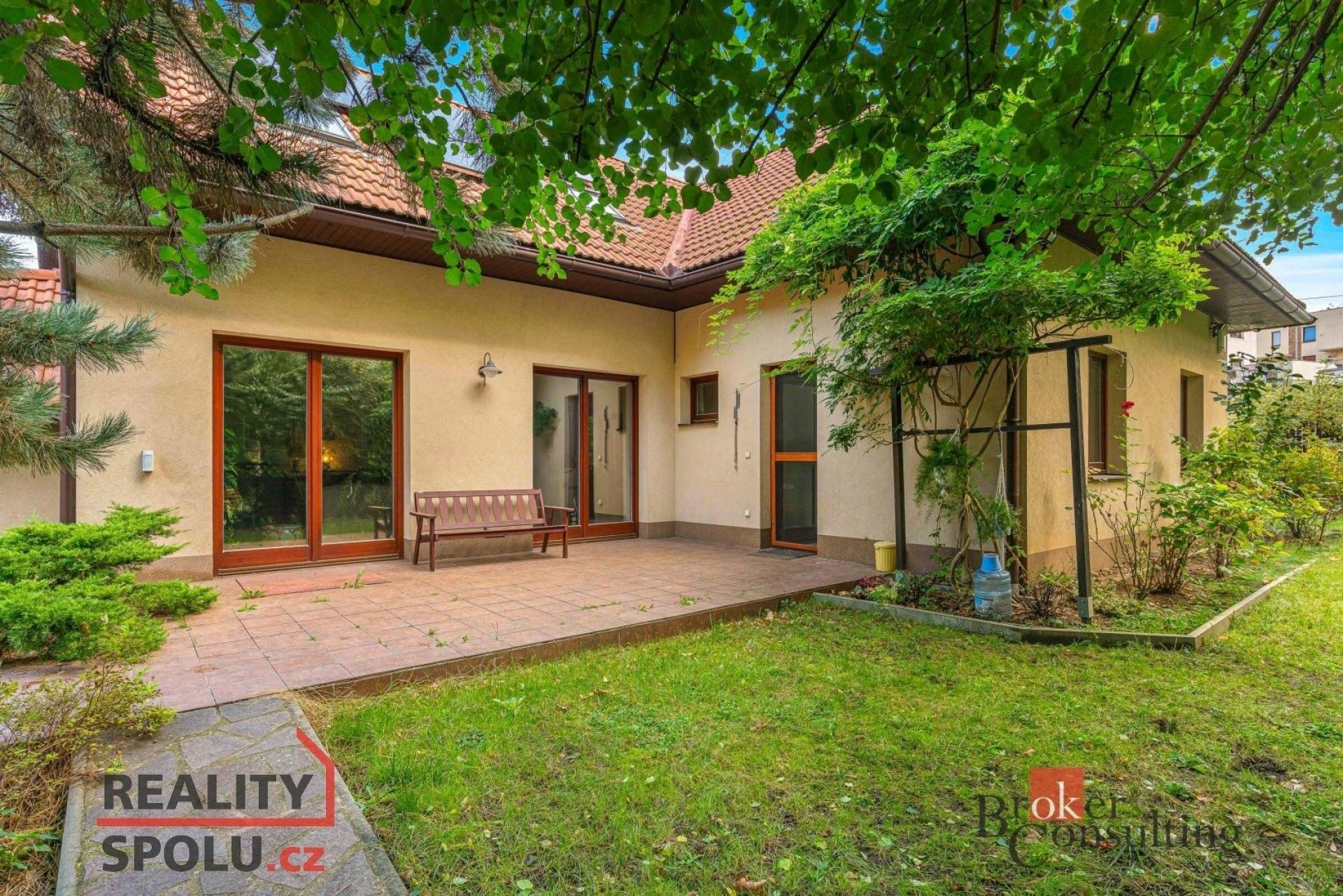 Prodej rodinný dům - Nad kapličkou, Praha, 212 m²