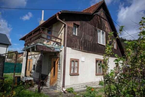 Rodinné domy, Hovězí, 756 01