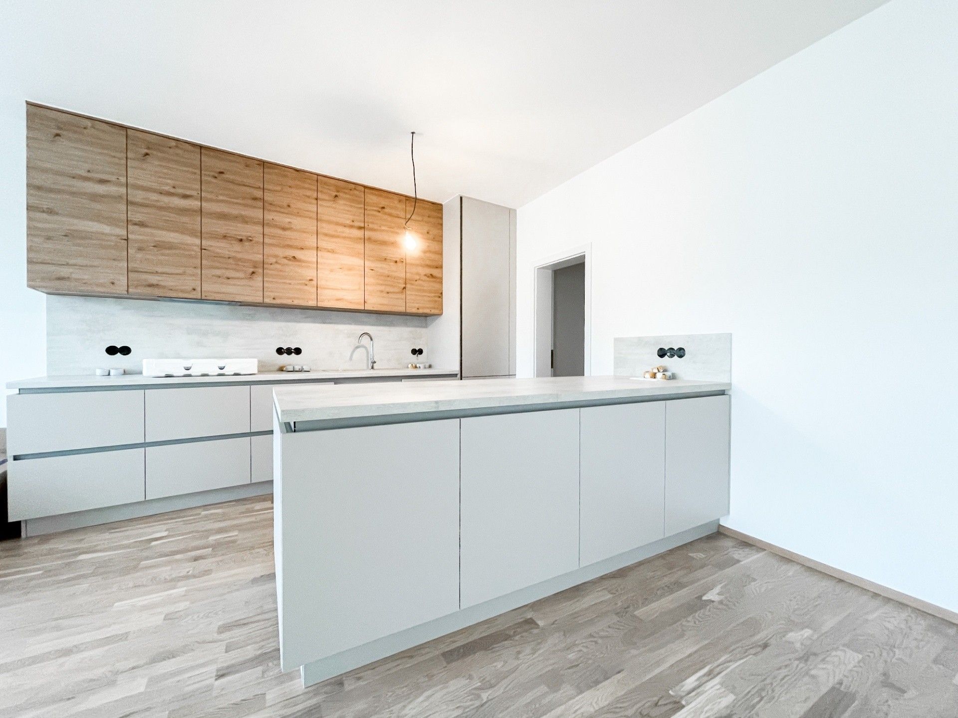 4+kk, Breitfeldova, Praha, 132 m²