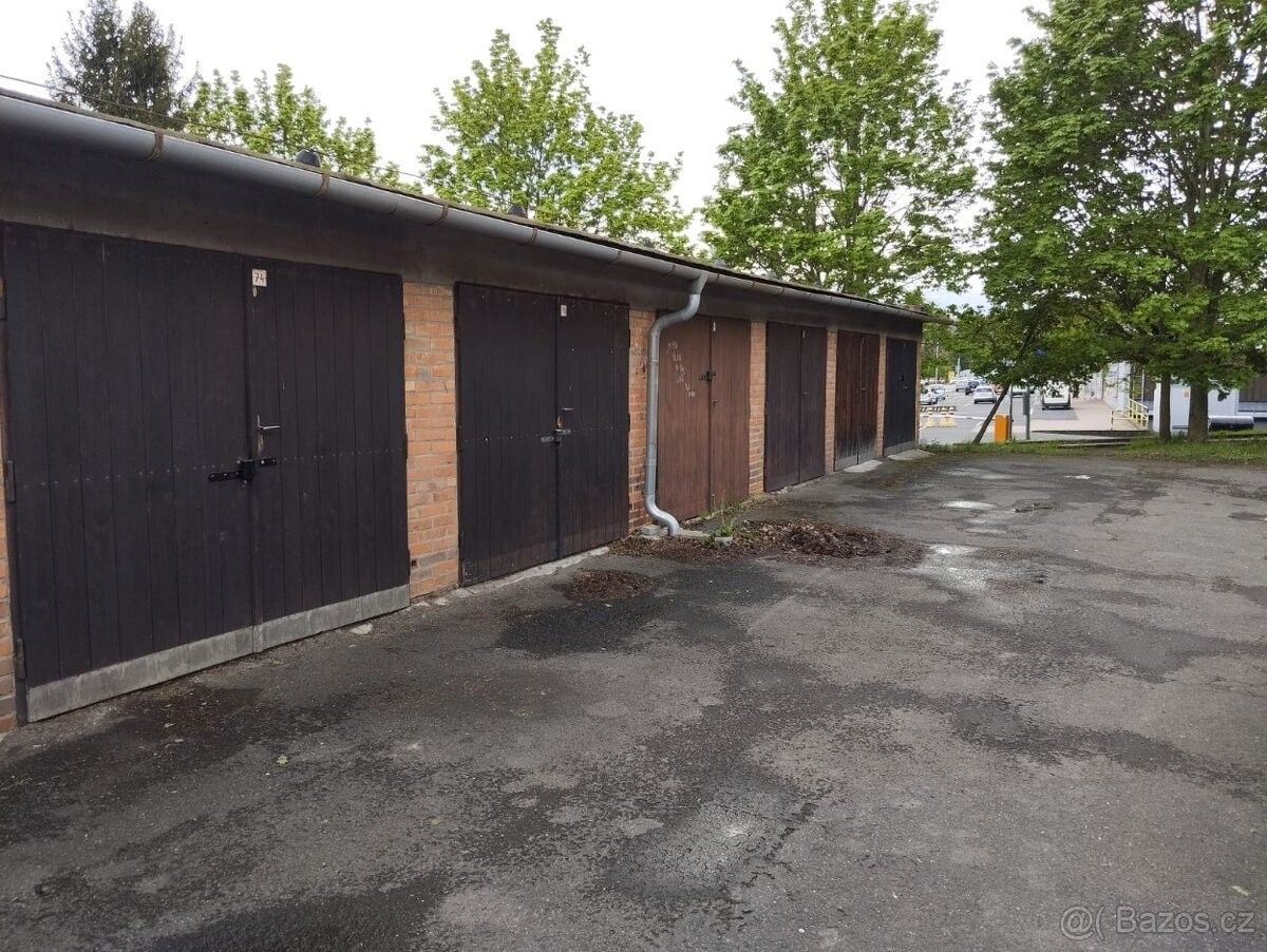 Garáže, Zlín, 760 01