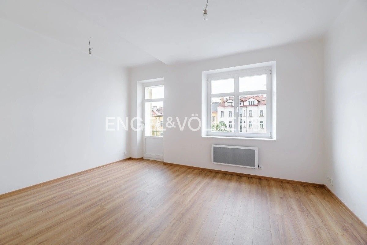 2+kk, Slovinská, Praha, 54 m²