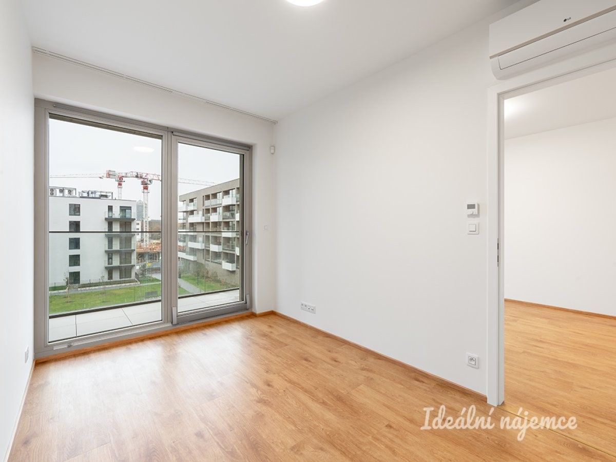 2+kk, Malešická, Praha, 53 m²