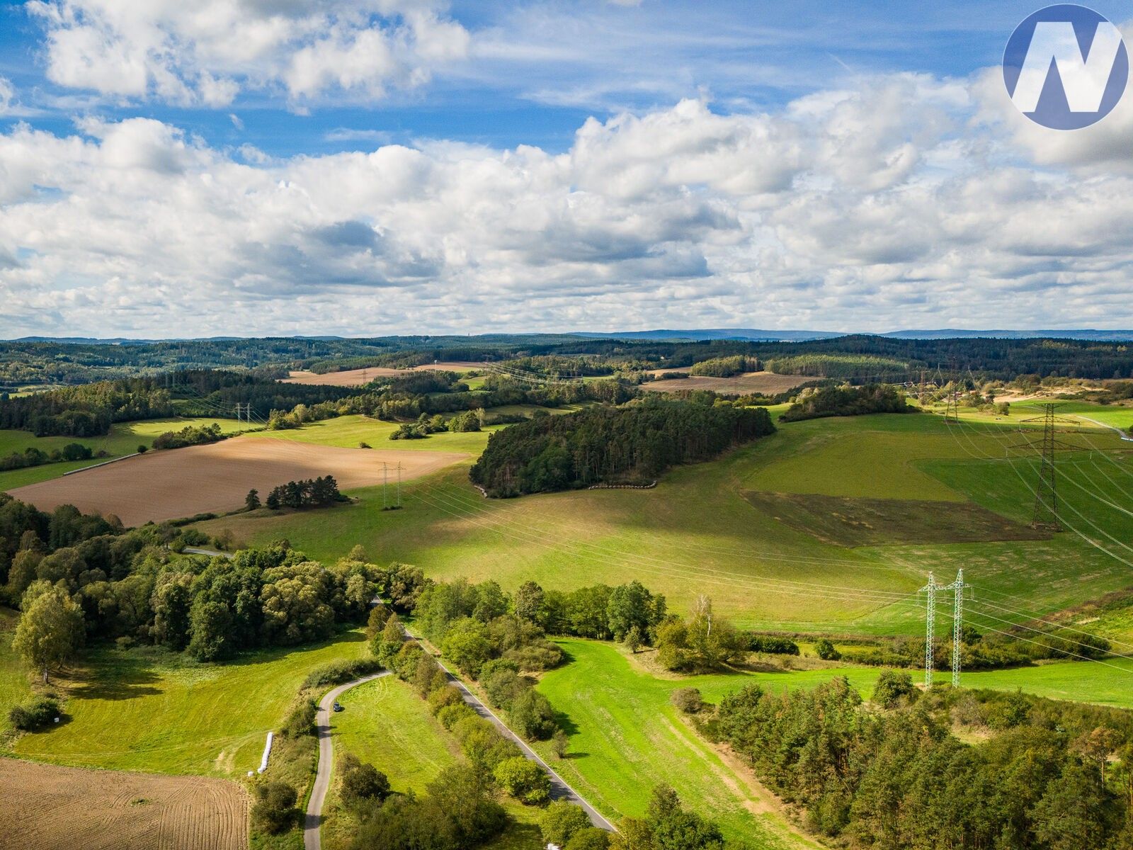 Louky, Nečín, 150 270 m²