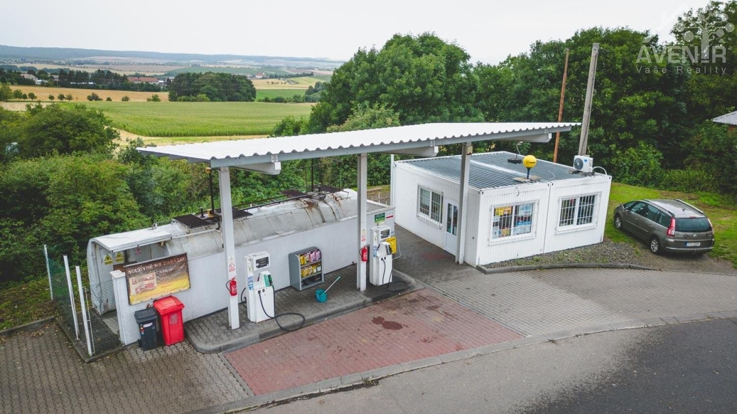 Obchodní prostory, Dřínov, 63 m²