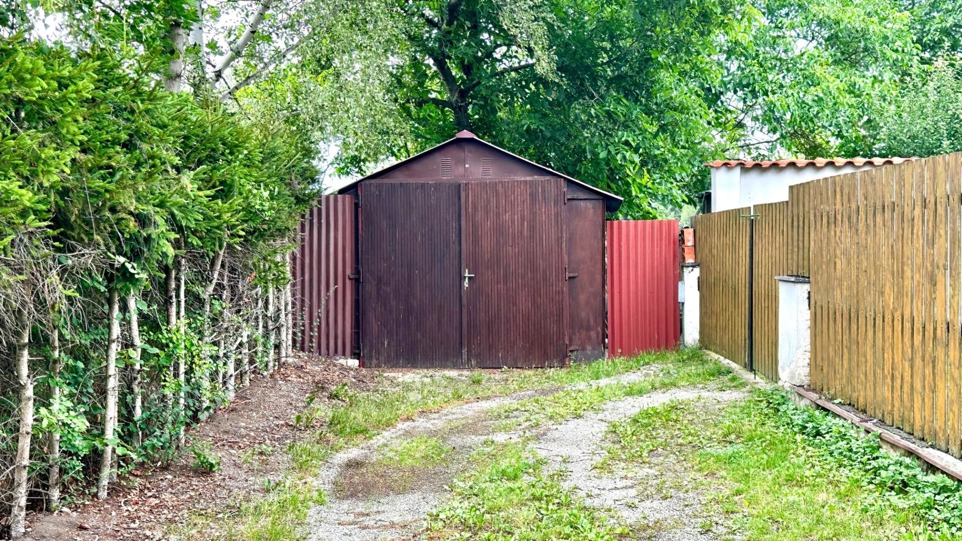 Garáže, Papírenská, České Budějovice, 18 m²