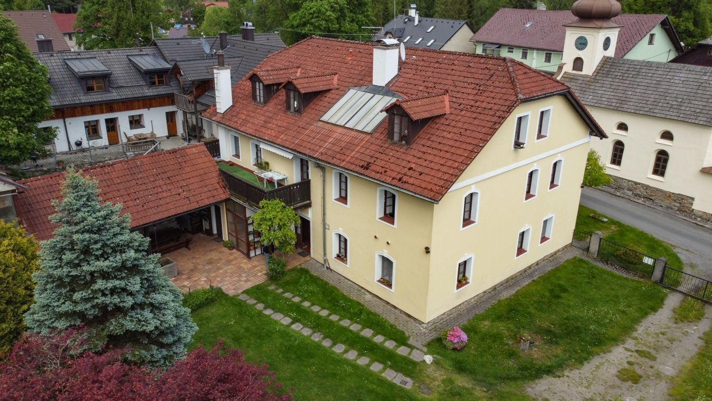 Ubytovací zařízení, Červená, Kašperské Hory, 550 m²