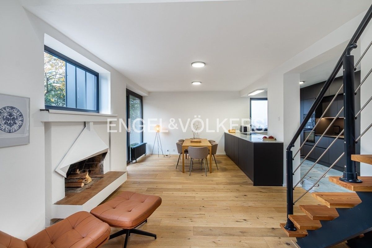 Rodinné domy, V sídlišti, Praha, 345 m²