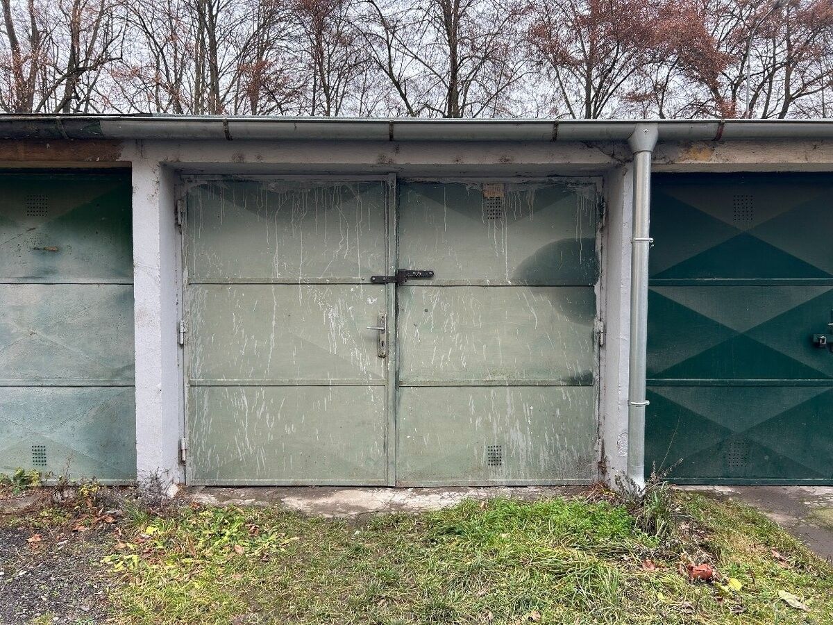 Garáže, Karlovy Vary, 360 01